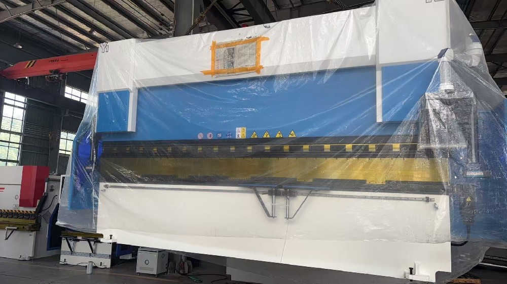 NEM Ships 175T/4000mm CNC Press Brake to Customer's U.S. Factory